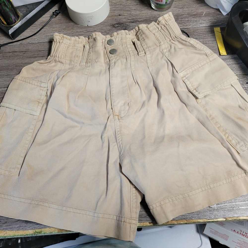Blank NYC NWT Size XS Tan Paper bag Waist Shorts